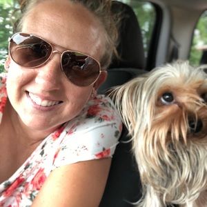 Meet your Posher, Rebecca